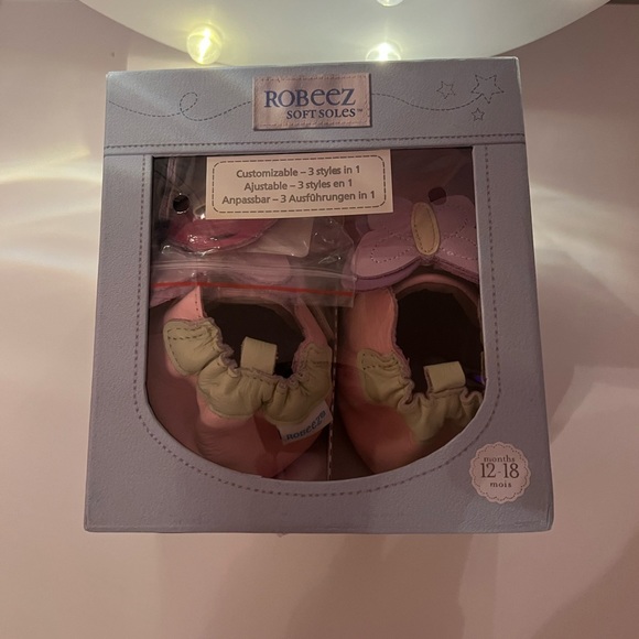 Robeez 12-18 month soft shoes - Picture 2 of 2